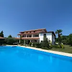 Aurelia Apartment *