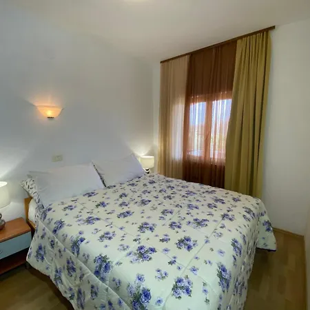 Aurelia * Nova Vas (Porec)